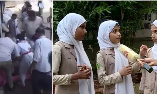 രാവിലെ ക്ലാസിൽ പഠിച്ച തീയറി വൈകുന്നേരം പ്രാക്ടിക്കൽ ആക്കി; റോഡിൽ കുഴഞ്ഞു വീണ യുവതിക്ക് രക്ഷകരായി 3 പെൺകുട്ടികൾ; ആറാം ക്ലാസ് വിദ്യാർത്ഥിനികൾക്ക് കയ്യടി