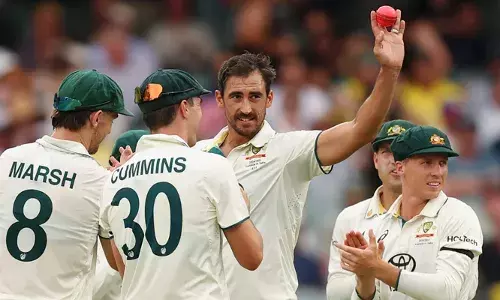 ജയ്‌സ്വാളിന്റെ പരിഹാസത്തിന് പിങ്ക് പന്തുകൊണ്ട് മറുപടി; ആറ് ഇന്ത്യന്‍ ബാറ്റര്‍മാരെ വീഴ്ത്തി സ്റ്റാര്‍ക്കിന്റെ പ്രതികാരം;  പൊരുതിയത് നിതീഷ് റെഡ്ഡി മാത്രം;  നിലയുറപ്പിച്ച് മക്‌സ്വീനിയും ലബുഷെയ്‌നും;  അഡ്ലെയ്ഡില്‍ ആദ്യദിനം ഓസിസിന്റെ വഴിയെ