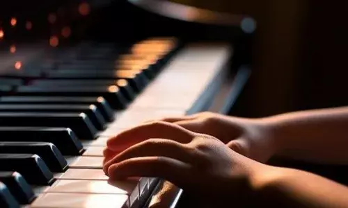 പിയാനോ ക്ലാസിനെത്തിയ പതിനാലുകാരിക്കുനേരെ ലൈംഗികാതിക്രമം; പോക്‌സോ കേസിൽ സംഗീതോപകരണ അധ്യാപകന് 25 വര്‍ഷം തടവും 4.5 ലക്ഷം പിഴയും വിധിച്ച് കോടതി