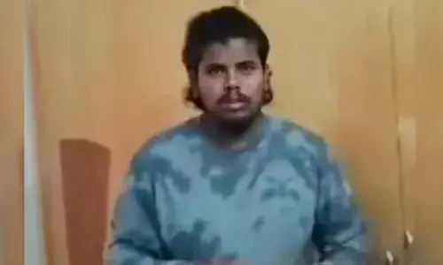 ബോര്‍ഡിങ് സ്‌കൂളിലെ പരിചയം വര്‍ഷങ്ങള്‍ക്ക് ശേഷം പ്രണയമായി; ഒരുമിച്ച് യാത്രകള്‍ നടത്തിയ ശേഷം വീഡിയോ കാണിച്ച് ബ്ലാക്ക് മെയിലിങ്; യുവതിയില്‍ നിന്നും തട്ടിയെടുത്തത് 2.5 കോടി രൂപയും ആഭരണങ്ങളും കാറും: യുവാവ് അറസ്റ്റില്‍