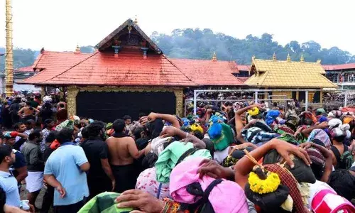 സ്വാമിയേ ശരണമയ്യപ്പാ..; ശബരിമല തീർഥാടകരുടെ എണ്ണത്തിൽ വർദ്ധനവ്; പ്രതിദിനം ദർശനത്തിനെത്തുന്നവരുടെ എണ്ണം 90000 കടന്നു; കണക്കുകൾ പുറത്തുവിട്ടു!