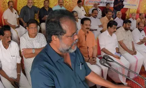 ആനയെഴുന്നള്ളിപ്പിനെ ബാധിക്കുന്ന നാട്ടാന പരിപാലന ചട്ടത്തിലും വെടിക്കെട്ടിനെ ബാധിക്കുന്ന പെസൊ നിയമത്തിലും നിയമ ഭേദഗതി വേണം; പൂര പ്രതിസന്ധിയില്‍ ഒറ്റക്കെട്ടെന്ന് തൃശൂര്‍ പൗരാവലി