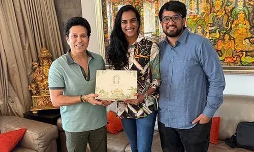 വെങ്കട്ട ദത്ത സായിക്കൊപ്പമുള്ള സുന്ദരമായ യാത്ര ഇതേ ലവുമായി തുടരാനുള്ളതാണ്; വിഷിങ് യു ബോത് എ ലൈഫ്‌ടൈം ഓഫ് സ്മാഷിങ് മെമ്മറീസ് ആന്‍ഡ് എന്‍ഡ്ലെസ് റാലീസ് ഓഫ് ജോയ്; പി.വി. സിന്ധുവിന് ആശംസ നേര്‍ന്ന് സച്ചിന്‍