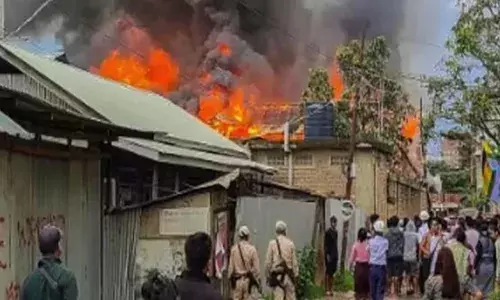 മണിപ്പൂരില്‍ വന്‍തോതില്‍ ആയുധ വേട്ട; അസം റൈഫിള്‍സും മണിപ്പൂര്‍ പൊലീസും ചേര്‍ന്ന് നടത്തിയ തിരച്ചിലില്‍ 14ലധികം ആയുധങ്ങള്‍ കണ്ടെത്തി