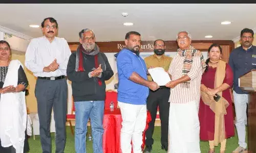 ഇടതുപക്ഷം വലതുപക്ഷവ്യതിയാനങ്ങളെ അതിജീവിയ്ക്കേണ്ടത് കാലഘട്ടത്തിന്റെ ആവശ്യമാണ്: ബിനോയ് വിശ്വം ഇടതുപക്ഷം വലതുപക്ഷവ്യതിയാനങ്ങളെ അതിജീവിയ്ക്കേണ്ടത് കാലഘട്ടത്തിന്റെ ആവശ്യമാണ്: ബിനോയ് വിശ്വം