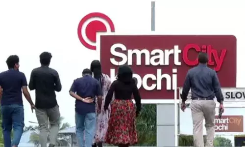 സ്മാർട്ട് സിറ്റിയുടെ അഴിമതിപ്പണം സർക്കാർ നൽകേണ്ടിവരും; ശ്രീലങ്കയുടെ തകർച്ചയ്ക്ക് കാരണമായ അഴിമതി പദ്ധതികളെപ്പോലെ തന്നെയാണ് ഇതും; സ്മാർട്ട് സിറ്റി വിവാദങ്ങളിൽ പ്രതികരിച്ച് ചെറിയാൻ ഫിലിപ്പ്