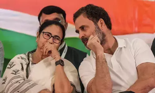 ഹരിയാനയിലും മഹാരാഷ്ട്രയിലും തിരിച്ചടി കിട്ടിയതോടെ ഇന്ത്യ മുന്നണിയില്‍ കോണ്‍ഗ്രസിന്റെ വിലയിടിഞ്ഞു; മമതയെ കൊണ്ടുവരൂ, ഇന്ത്യാ മുന്നണിയെ രക്ഷിക്കൂ എന്ന് മുറവിളി; പാര്‍ലമെന്റില്‍ കോണ്‍ഗ്രസിനോട് സഹകരിക്കാതെ തൃണമൂലിന്റെയും എസ്പിയുടെയും കളി; ബിജെപിയെ തളയ്ക്കാന്‍ മമത തലപ്പത്ത് വരുമോ?