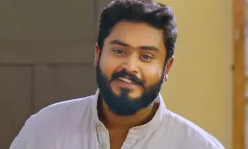 മമ്മൂട്ടി സാറിന്റെ കൂടെ വര്‍ക്ക് ചെയ്തത് വേറിട്ട അനുഭവം തന്നെ ആയിരുന്നു; ഒരുപാട് കാര്യങ്ങള്‍ പഠിക്കാനാവുന്ന യൂണിവേഴ്‌സിറ്റിയുടെ കൂടെയായിരുന്നു പത്ത്, ഇരുപത്തഞ്ച് ദിവസം; ഫസ്റ്റ് ഹാഫ് വരെ ആദ്യം പറഞ്ഞുള്ളു, പിന്നീട് അത് നീട്ടി; ഗോകുല്‍