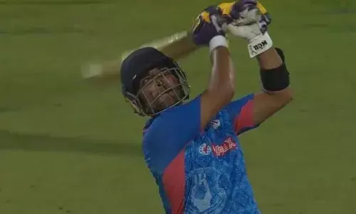 8 പന്തില്‍ അടിച്ചെടുത്തത് 27 റണ്‍സ്; ഡല്‍ഹി ക്യാപിറ്റല്‍സ് 50 ലക്ഷത്തിന് സ്വന്തമാക്കിയ വിപ്രജിന്റെ കിടിലന്‍ ബാറ്റിങ്