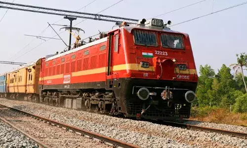 യാത്രക്കാരുടെ ശ്രദ്ധയ്ക്ക്! മുബൈയില്‍ നിന്ന് കേരളത്തിലേക്ക് സ്‌പെഷ്യല്‍ ട്രെയിന്‍ പ്രഖ്യാപിച്ചു; തീരുമാനം, ക്രിസ്മസ്-പുതുവത്സര യാത്രാ തിരക്ക് പരിഗണിച്ച്