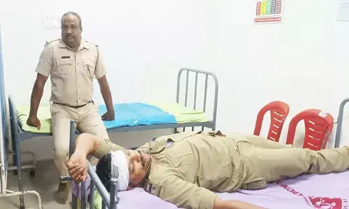 വൈക്കം താലൂക്ക് ആശുപത്രിയില്‍ ഭാര്യയുമായി എത്തിയ യുവാവ് പോലിസുകാരെ ആക്രമിച്ചു; എഎസ്‌ഐ അടക്കം രണ്ടു പൊലീസുകാര്‍ക്ക് പരുക്ക്
