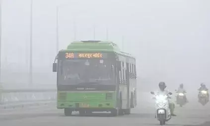 ഡൽഹിയിൽ അതിശൈത്യം; താപനില 4.5 ഡിഗ്രി സെൽഷ്യസായി കുറഞ്ഞു; തണുത്ത് വിറച്ച് ആളുകൾ; മുൻകരുതലുകൾ പാലിക്കണമെന്ന് അധികൃതർ; മുന്നറിയിപ്പ് നൽകി കാലാവസ്ഥാവകുപ്പ്