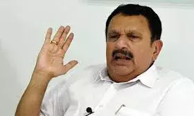 മാടായി കോളേജ് നിയമന വിവാദവുമായി ബന്ധപ്പെട്ട് എം.പിക്കെതിരെ പരസ്യമായി പ്രതിഷേധിച്ചത് ശരിയായില്ലെന്ന് മുരളീധരന്‍; യുഡിഎഫ് ഭരണം പിടിക്കുമെന്നും കോണ്‍ഗ്രസ് നേതാവ്