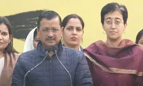 വനിതാ വോട്ടര്‍മാരെ പാട്ടിലാക്കാന്‍ പുതിയ പദ്ധതിയുമായി കെജ്രിവാളും എഎപിയും; വനിതകള്‍ക്ക് മാസന്തോറും  1000 രൂപ; നിയമസഭാ തിരഞ്ഞെടുപ്പില്‍ വീണ്ടും ജയിച്ചുകയറിയാല്‍ തുക 2100 രൂപയായി ഉയര്‍ത്തും; പദ്ധതി വൈകിപ്പിച്ചത് ബിജെപി എന്നും കെജ്രിവാള്‍