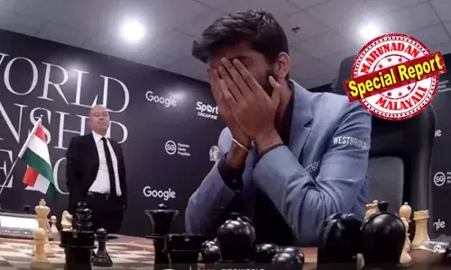 വിശ്വവിജയത്തിന് പിന്നാലെ പൊട്ടിക്കരഞ്ഞ് ഗുകേഷ്;  പിതാവിനെ കെട്ടിപ്പിടിച്ച് വിജയമാഘോഷം;  മകന്റെ മുതുകില്‍ തട്ടിയും മുടിയില്‍ തലോടിയും അഭിനന്ദനം;  ജീവിതത്തിലെ ഏറ്റവും സവിശേഷമൂഹൂര്‍ത്തമെന്ന് പ്രതികരണം