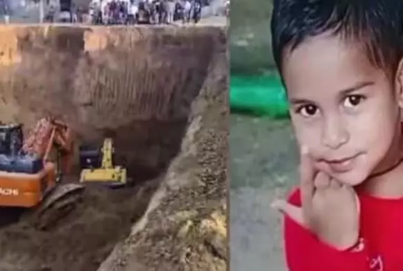 കളിക്കുന്നതിനിടെ കുഴൽക്കിണറിൽ വീണു; മണിക്കൂറുകൾ നീണ്ട രക്ഷാപ്രവർത്തനം; അഞ്ച് വയസുകാരനെ പുറത്ത് എത്തിച്ചു; ജീവൻ രക്ഷിക്കാനായില്ല; നെഞ്ചുലഞ്ഞ് ഉറ്റവർ; സംഭവം രാജസ്ഥാനിൽ കളിക്കുന്നതിനിടെ കുഴൽക്കിണറിൽ വീണു; മണിക്കൂറുകൾ നീണ്ട രക്ഷാപ്രവർത്തനം; അഞ്ച് വയസുകാരനെ പുറത്ത് എത്തിച്ചു; ജീവൻ രക്ഷിക്കാനായില്ല; നെഞ്ചുലഞ്ഞ് ഉറ്റവർ; സംഭവം രാജസ്ഥാനിൽ