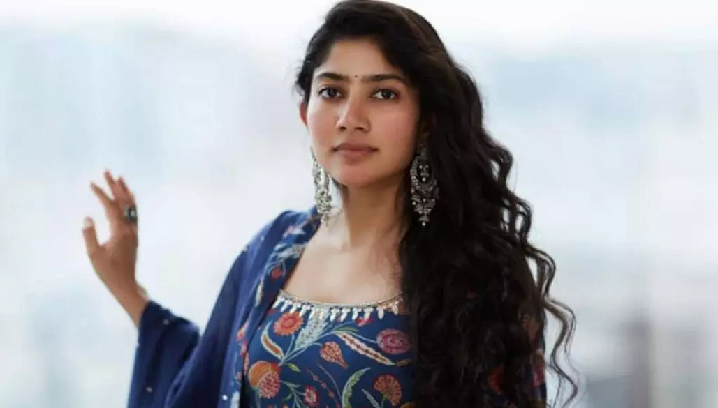 തെറ്റായ പ്രസ്താവനകള് മനപൂര്വ്വമോ അല്ലാതെയോ പ്രചരിക്കുന്നത് കാണുമ്പോഴെല്ലാം പ്രതികരിക്കാതെ ഞാന് നിശബ്ദതയാണ്; എന്നാല് ഇത് ഏപ്പോഴും സംഭവിക്കുന്നു; ഇനി പ്രതികരിക്കേണ്ട സമയം: തനിക്കെതിരായ തെറ്റായ പ്രചരണത്തിനെതിരെ സായ് പല്ലവി തെറ്റായ പ്രസ്താവനകള് മനപൂര്വ്വമോ അല്ലാതെയോ പ്രചരിക്കുന്നത് കാണുമ്പോഴെല്ലാം പ്രതികരിക്കാതെ ഞാന് നിശബ്ദതയാണ്; എന്നാല് ഇത് ഏപ്പോഴും സംഭവിക്കുന്നു; ഇനി പ്രതികരിക്കേണ്ട സമയം: തനിക്കെതിരായ തെറ്റായ പ്രചരണത്തിനെതിരെ സായ് പല്ലവി