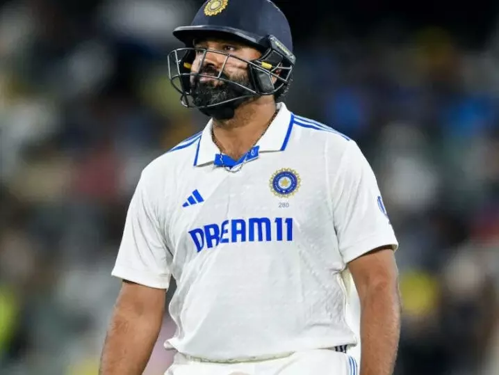 ഓസ്‌ട്രേലിയയ്‌ക്കെതിരായ മൂന്നാം ടെസ്റ്റ്; ഓപ്പണറായി രോഹിത് ശര്‍മ മടങ്ങിയെത്തിയേക്കുമെന്ന് സൂചന; രാഹുല്‍ പരിശീലനത്തിന് ഇറങ്ങിയത് കോഹ്‌ലിക്കൊപ്പം