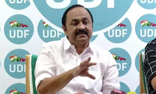 മണിയാര്‍ ജല വൈദ്യുത പദ്ധതിയുടെ നിയന്ത്രണം സ്വകാര്യ കമ്പനിക്ക് അടിയറവ് വച്ചത് മുഖ്യന്ത്രിയും വ്യവസായ മന്ത്രിയും; കരാര്‍ നീട്ടിക്കൊടുക്കാനുള്ള കാരണം എന്തെന്ന് വ്യക്തമാക്കണം; കരാര്‍ ലംഘനം നടത്തിയ കമ്പനിക്ക് കരാര്‍ പുതുക്കി നല്‍കുന്നത് ആരുടെ താല്‍പര്യം? പിന്നില്‍ കോടികളുടെ അഴിമതിയെന്ന് വിഡി സതീശനും