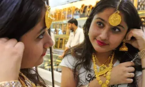 ആശ്വാസം..; സംസ്ഥാനത്ത് ഇന്ന് സ്വർണവില കുറഞ്ഞു; കുറയുന്നത് ഒരാഴ്ചയ്ക്ക് ശേഷം; പ്രതീക്ഷയോടെ വിവാഹവിപണി!