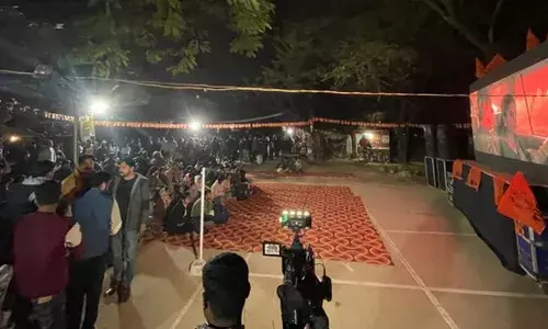 സബര്‍മതി റിപ്പോര്‍ട്ട് സിനിമാ പ്രദര്‍ശനം അലങ്കോലപ്പെടുത്തി; ജവഹര്‍ലാല്‍ നെഹ്‌റു സര്‍വകലാശാലയില്‍ വിദ്യാര്‍ത്ഥികള്‍ക്ക് എതിരെ അക്രമം അഴിച്ചുവിട്ട് ഇടത് വിദ്യാര്‍ത്ഥി സംഘടനകളെന്ന് എബിവിപി