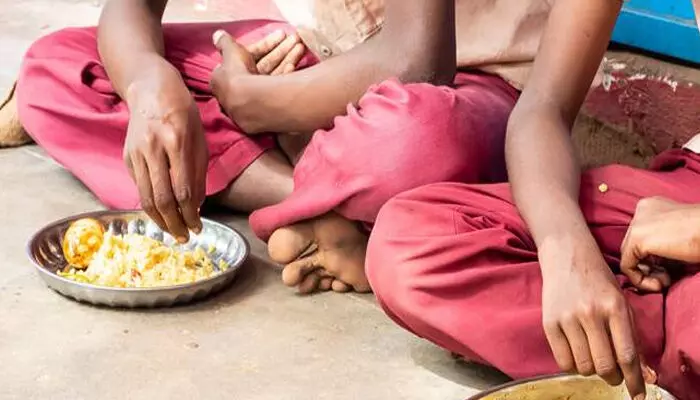 ആ ആറാം ക്ലാസ് വിദ്യാര്ഥിനിയുടെ കത്ത് ഫലം കണ്ടു; പൂമാല സ്കൂളിലെ പ്രഭാത ഭക്ഷണത്തിന് ഫണ്ട് അനുവദിച്ച് സര്ക്കാര്: 108 ആദിവാസി വിദ്യാര്ഥികള്ക്കും അടുത്ത ദിവസം മുതല് പ്രഭാതഭക്ഷണം ആ ആറാം ക്ലാസ് വിദ്യാര്ഥിനിയുടെ കത്ത് ഫലം കണ്ടു; പൂമാല സ്കൂളിലെ പ്രഭാത ഭക്ഷണത്തിന് ഫണ്ട് അനുവദിച്ച് സര്ക്കാര്: 108 ആദിവാസി വിദ്യാര്ഥികള്ക്കും അടുത്ത ദിവസം മുതല് പ്രഭാതഭക്ഷണം