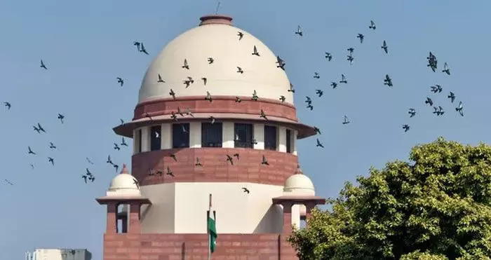 ദൈവം ജാതിയുടെ ഭാഷ അംഗീകരിക്കുന്നില്ലെന്ന് സുപ്രീം കോടതി; ട്രസ്റ്റ് നിയമനങ്ങളില് ജാതി നോക്കരുതെന്ന് നിര്ദ്ദേശം; പാരമ്പരേതര ട്രസ്റ്റി നിയമനത്തിലെ ഹൈക്കോടതി ഉത്തരവിന് അംഗീകാരവും; തിരുനാവായ ശ്രീ വൈരങ്കോട് ക്ഷേത്രം ട്രസ്റ്റി നിയമന കേസില് സുപ്രീംകോടതിയില് സംഭവിച്ചത് ദൈവം ജാതിയുടെ ഭാഷ അംഗീകരിക്കുന്നില്ലെന്ന് സുപ്രീം കോടതി; ട്രസ്റ്റ് നിയമനങ്ങളില് ജാതി നോക്കരുതെന്ന് നിര്ദ്ദേശം; പാരമ്പരേതര ട്രസ്റ്റി നിയമനത്തിലെ ഹൈക്കോടതി ഉത്തരവിന് അംഗീകാരവും; തിരുനാവായ ശ്രീ വൈരങ്കോട് ക്ഷേത്രം ട്രസ്റ്റി നിയമന കേസില് സുപ്രീംകോടതിയില് സംഭവിച്ചത്