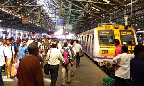 റെയില്‍വേ പാഴ്‌സല്‍ നിയമത്തില്‍ ഭേദഗതി; ഒരു ടിക്കറ്റിന് 300 കിലോവരെ മാത്രം: 1000 കിലോയ്ക്ക് ഇനിമുതല്‍ നാല് ടിക്കറ്റ് എടുക്കണം