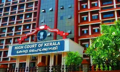 അപകടങ്ങള്‍ സ്വാഭാവികമായി സംഭവിക്കുന്നതല്ല;  അത് സൃഷ്ടിക്കുന്നതാണ്;  നഷ്ടമാകുന്നത് പ്രിയപ്പെട്ടവരെ;  വെറും കണക്കിലൊതുക്കാനാകില്ല;  ഇത്തരം സംഭവങ്ങളില്‍ പ്രതികള്‍ കസ്റ്റഡിയില്‍ വിചാരണ നേരിടണമെന്ന് ഹൈക്കോടതി