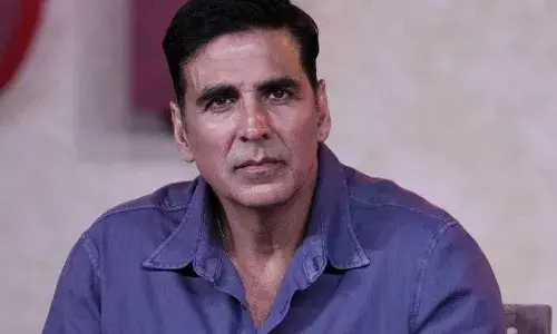 ആക്ഷന്‍ രംഗങ്ങള്‍ ചിത്രീകരിക്കുന്നതിനിടെ കണ്ണില്‍ ഒരു വസ്തു തട്ടി; നടന്‍ അക്ഷയ് കുമാറിന് പരിക്ക്; ഗുരുതരമല്ലെന്ന് റിപ്പോര്‍ട്ട്