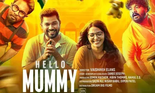 നാലാം വാരത്തിലും നിറഞ്ഞ സദസ്സിൽ പ്രദർശനം; മത്സരിക്കാൻ പാൻ ഇന്ത്യൻ ചിത്രമുണ്ടായിട്ടും ഹലോ മമ്മി ക്ക് അഡിഷണൽ സെന്ററുകൾ; ഷറഫുദ്ദീൻ-ഐശ്വര്യ ലക്ഷ്മി കോമ്പോ ചിത്രം ആഘോഷമാക്കി  പ്രേക്ഷകർ