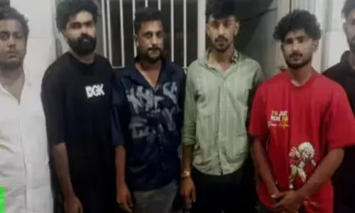 ഡേറ്റിംഗ് ആപ്പിലൂടെ യുവാവിനെ കെണില്‍പ്പെടുത്തി; വിളിച്ചു വരുത്തി മര്‍ദിച്ച ശേഷം സ്വവര്‍ഗാനുരാഗിയെന്ന് പറയിപ്പിച്ച് വീഡിയോ ചിത്രീകരിച്ച് പണം തട്ടാന്‍ ശ്രമം: ആറുപേര്‍ അറസ്റ്റില്‍