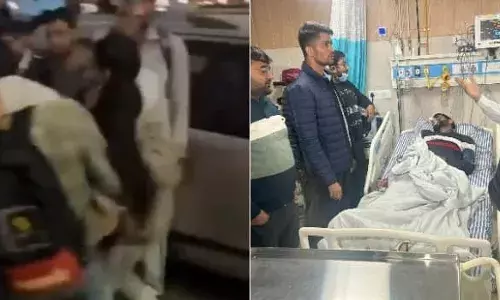 പഠിച്ചുകൊണ്ടിരിക്കെ കുട്ടികള്‍ക്ക് ശ്വാസതടസ്സവും തലവേദനയും; ട്യൂഷന്‍ സെന്ററിനകത്തെ അഴുക്കുചാലില്‍ നിന്ന് വാതകം ചോര്‍ന്നതെന്ന് പോലീസ്; 10 വിദ്യാര്‍ഥികള്‍ ആശുപത്രിയില്‍: ആരോഗ്യ നില തൃപ്തികരമെന്ന് ആശുപത്രി അധികൃതര്‍