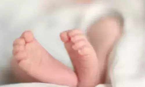 ഭാര്യയുമായുള്ള തർക്കത്തിനിടെ കൈയിലിരുന്ന കുഞ്ഞിനെ അബദ്ധത്തിൽ എടുത്തെറിഞ്ഞു; ജനലിലൂടെ തെറിച്ച് നേരെ താഴേക്ക് വീണു; പിഞ്ചുകുഞ്ഞിന് ദാരുണാന്ത്യം; ഞെട്ടിപ്പിക്കുന്ന സംഭവം ബെയ്ജിങ്ങിൽ