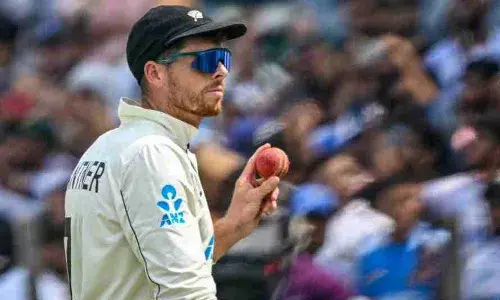 മിച്ചല്‍ സാന്റനര്‍ ന്യൂസിലാണ്ടിന്റെ വൈറ്റ് ബോള്‍ ക്രിക്കറ്റ് ക്യാപ്റ്റന്‍; ശ്രീലങ്കയ്‌ക്കെതിരെ ആദ്യ മത്സരം: ന്യൂസിലന്‍ഡ് ടീമിനെ നയിക്കുക എന്നത് സ്വപ്‌നമായിരുന്നു: സാന്റനര്‍