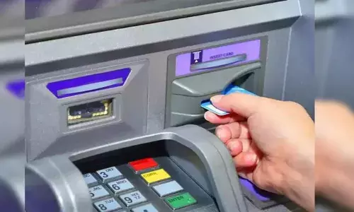 എടിഎമ്മില്‍ നിന്നും 500 രൂപ പിന്‍വലിച്ച് വിദ്യാര്‍ത്ഥി; ബാലന്‍സ് കണ്ട് ഞെട്ടി ഒന്‍പതാം ക്ലാസുകാരന്‍: വീണ്ടു വീണ്ടും നോക്കിയിട്ടും ബാലന്‍സ് കാണിച്ചത് 87.65 കോടി രൂപ:  അഞ്ച് മണിക്കൂറിനുള്ളില്‍ പണം അപ്രത്യക്ഷമായി