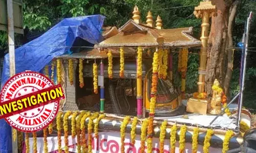 ഓട്ടോറിക്ഷകൾക്ക് എന്തുമാകാമെന്ന പറച്ചിലിന് ഫുൾ സ്റ്റോപ്പ്..; സന്നിധാനവും, പതിനെട്ടാം പടിയുമായി ഫുൾ ചില്ല്; ചലിക്കുന്ന ശബരിമലയുമായി റോഡിലൊരു ഓട്ടോ; അപകടകരമായ രീതിയിൽ രൂപമാറ്റം; കൈയ്യോടെ പൊക്കി; വണ്ടി പിടിച്ചെടുത്ത് പിഴ ചുമത്തി വിട്ടു; മതി...ഇന്നത്തേയ്ക്കായി എന്ന് ഡ്രൈവർ; മോട്ടോർ വാഹന വകുപ്പ് ചെയ്തത്!