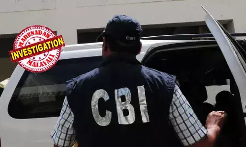 ഉദ്യോഗസ്ഥരുടെ പേരുകള്‍ മനസിലാക്കാന്‍ കോഡുകള്‍ രേഖപ്പെടുത്തിയ കവറുകള്‍; കൈക്കൂലി കേസില്‍ ഐആര്‍എസ് ഉദ്യോഗസ്ഥന്റെ വീട്ടിലും സിബിഐ റെയ്ഡ്;  ആഡംബര കാറുകളും പ്രീമിയം വാച്ചുകളുമടക്കം കോടികളുടെ സ്വത്തുകള്‍ കണ്ടെത്തി