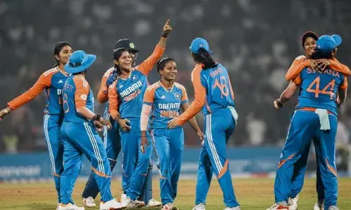 ബാറ്റിങ് വെടിക്കെട്ടുമായി ക്യാപ്റ്റന്‍ സ്മൃതി മന്ഥാന; അര്‍ധ സെഞ്ചുറിയുമായി റിച്ച ഘോഷും; റണ്‍മല ഉയര്‍ത്തി ടീം ഇന്ത്യ; വിന്‍ഡീസിനെ എറിഞ്ഞൊതുക്കി; മൂന്നാം ട്വന്റി 20യില്‍ 60 റണ്‍സിന്റെ മിന്നും ജയം, പരമ്പര