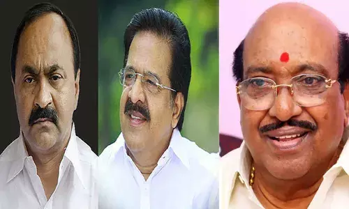 കോണ്‍ഗ്രസില്‍ മുഖ്യമന്ത്രിയാകാന്‍ ഏറ്റവും യോഗ്യന്‍ രമേശ് ചെന്നിത്തല; രമേശ് നല്ലവനാണ്, തമ്മില്‍ ഭേദം തൊമ്മനാണ്; പ്രതിപക്ഷ നേതാവിനെക്കാള്‍ യോഗ്യന്‍ ചെന്നിത്തല: ഹരിപ്പാട് എം എല്‍ എയെ പ്രകീര്‍ത്തിച്ച് വെളളാപ്പള്ളി നടേശന്‍; വി ഡി സതീശനെ തള്ളി ചെന്നിത്തലയെ ചേര്‍ത്ത് പിടിച്ച് എന്‍ എസ് എസും എസ് എന്‍ ഡി പിയും