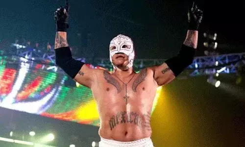 1976 ല്‍ കരിയര്‍ ആരംഭം; 33 വര്‍ഷത്തെ റെസ്ലിങ് ജീവതത്തിന് വിരാമമിട്ടത് 2009ല്‍; ഇതിഹാസ മെക്‌സിക്കന്‍ റെസ്ലിര്‍ റെയ് മിസ്റ്റീരിയോ സീനിയര്‍ അന്തരിച്ചു