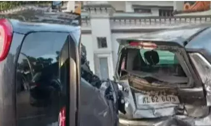 എംസി റോഡിൽ വീണ്ടും ജീവനെടുത്ത് അപകടം; നിയന്ത്രണം തെറ്റിയ കാർ മറ്റൊരു കാറിൽ ഇടിച്ചുകയറി; സ്ത്രീക്ക് ദാരുണാന്ത്യം; മരിച്ചത് കാട്ടാക്കട സ്വദേശി