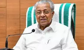 എല്ലാ കെഎഎസ് ഉദ്യോഗസ്ഥരും പ്രതീക്ഷക്കൊത്ത് ഉയര്‍ന്നില്ലെന്ന് വിമര്‍ശിച്ച് മുഖ്യമന്ത്രി; തിരുത്താനുള്ളവര്‍ തിരുത്തണമെന്നും മുഖ്യമന്ത്രി