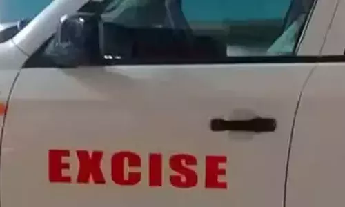 എക്സൈസിനെ കണ്ട് ഒന്ന് പരുങ്ങി; പിടിച്ച് മാറ്റി നിർത്തി പരിശോധിച്ചു; മെത്താംഫിറ്റമിനുമായി രണ്ടുപേരെ കൈയ്യോടെ പൊക്കി; സംഭവം തിരുവനന്തപുരത്ത്