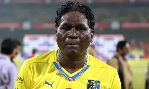 ബ്ലാസ്റ്റേഴ്‌സിന്റെ താരങ്ങൾ ഉത്തരവാദിത്തം കാണിക്കണം, ആരാധകരോട് നീതിപുലർത്തണം; കോച്ചിനെ പുറത്താക്കിയത് സ്വാഭാവികമെന്നും തിരിച്ചുവരാന്‍ ടീമിന് ഇനിയും സമയമുണ്ടെന്നും ഇതിഹാസതാരം ഐ എം വിജയന്‍