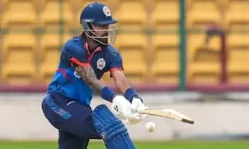 അടി, തിരിച്ചടി; വിജയ് ഹസാരെ ട്രോഫിയില്‍ കൂറ്റൻ സ്കോർ ഉയർത്തി ബറോഡ; വെടിക്കെട്ട് ബാറ്റിംഗുമായി കേരളത്തിന്റെ മറുപടി; അർധസെഞ്ചുറി തികച്ച് ഓപ്പണേഴ്‌സ് മടങ്ങി; കേരളം തോൽവിയിലേക്ക്