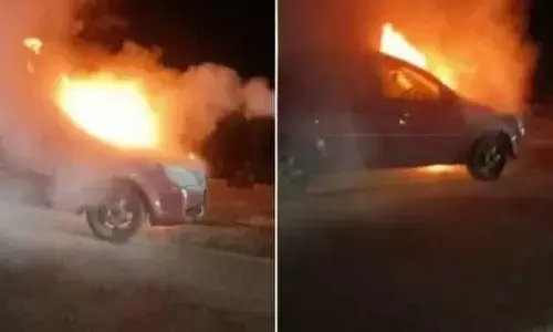 ഓടിക്കൊണ്ടിരുന്ന കാറിന് തീപിടിച്ചു; കാറിൽ ഉണ്ടായിരുന്നത് അഞ്ച് പേർ; ഒഴിവായത് വൻ അപകടം; സംഭവം തിരുവനന്തപുരത്ത്