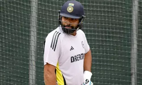 നെറ്റ്സിലും താളം കണ്ടെത്താനാവാതെ ഇന്ത്യൻ ക്യാപ്റ്റൻ; മലയാളി താരത്തെ നേരിടാനാകാതെ പതറി രോഹിത് ശർമ; താരത്തിന്റെ പരിക്ക് ഗുരുതരമല്ല;അടുത്ത മത്സരത്തിൽ ഉണ്ടാവുമെന്ന് ബിസിസിഐ