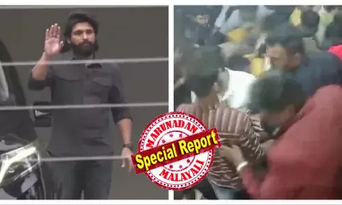 തിയറ്ററില്‍ നിന്നുള്ള വീഡിയോ പ്രദര്‍ശിപ്പിച്ചപ്പോള്‍ മുഖം വാടി; എപ്പോഴാണ് സ്ത്രീയുടെ മരണത്തെ കുറിച്ച് അറിഞ്ഞതെന്ന ചോദ്യത്തില്‍ മൗനം; പരസ്പര വിരുദ്ധമായ കാര്യങ്ങള്‍ അല്ലെ നിങ്ങള്‍ മാധ്യമങ്ങള്‍ക്ക് മുന്‍പില്‍ വിളമ്പിയതെന്ന് ചോദ്യം; ഐകോണിക് സ്റ്റാര്‍ അല്ലുവിനെ നിര്‍ത്തിപൊരിച്ച് തെലുങ്കാന പോലീസ്; ഫയര്‍ ചോദ്യങ്ങളില്‍ വിയര്‍ത്ത് താരം!