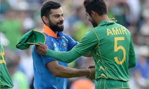 അയാൾ ഈ തലമുറയിലെ ഏറ്റവും മികച്ച കളിക്കാരൻ; ബാബർ അസമുമായി വിരാട് കോഹ്ലിയെ താരതമ്യം ചെയ്യുമ്പോൾ ചിരി വരുമെന്ന് മുൻ പാകിസ്താൻ പേസ് ബൗളർ മുഹമ്മദ് ആമിർ